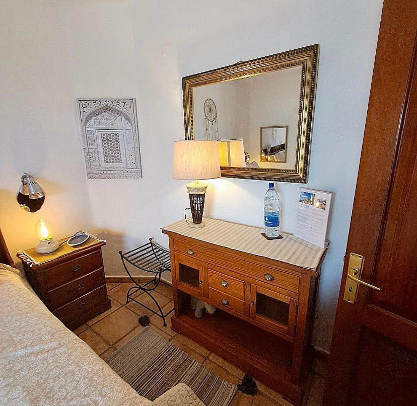 Tipica Lanzarote House Only Adults Bed & Breakfast Tias Phòng bức ảnh